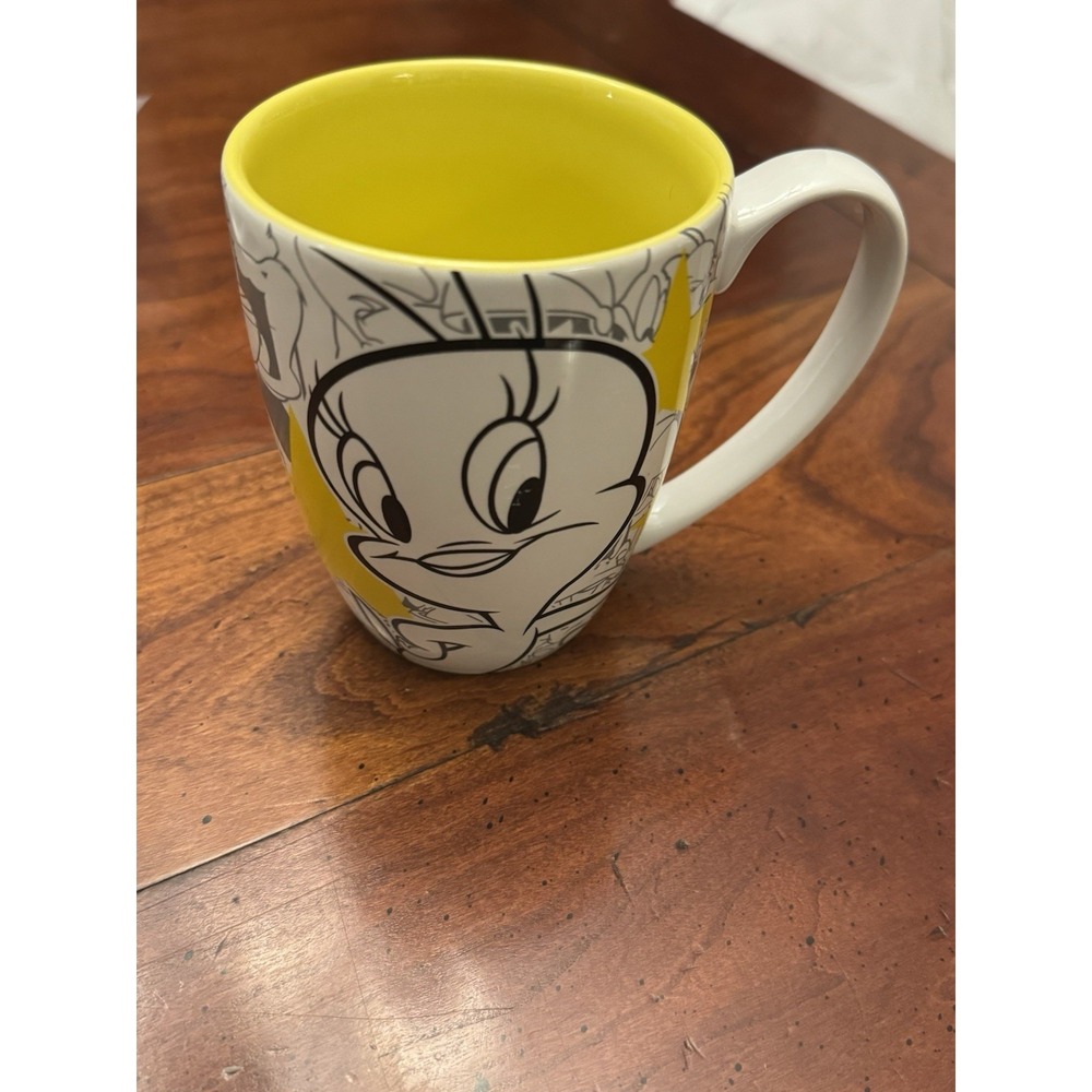 NEW Six Flags Parks Looney Tones‎ Tweety Bird Superstar Mug - Picture 3 of 6